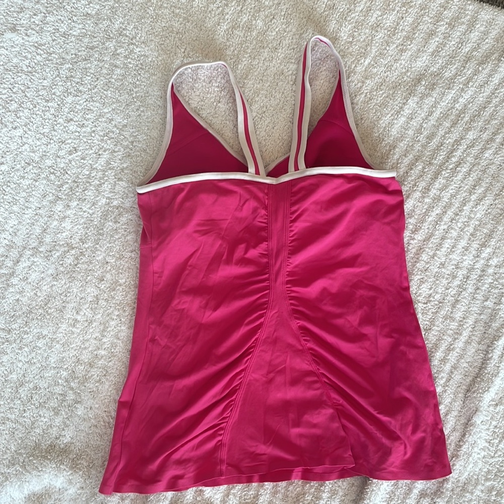 Nike V neck tank - Picture 2 of 3